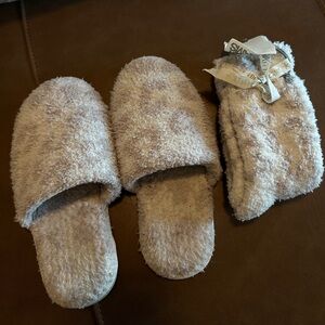 Barefoot dreams slippers & socks